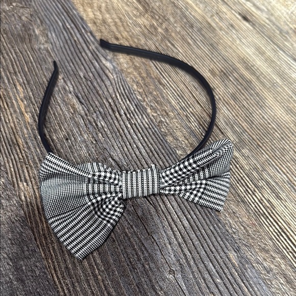 Black Top and Plaid Skirt Set with Bow for girls - Picture 8 of 8